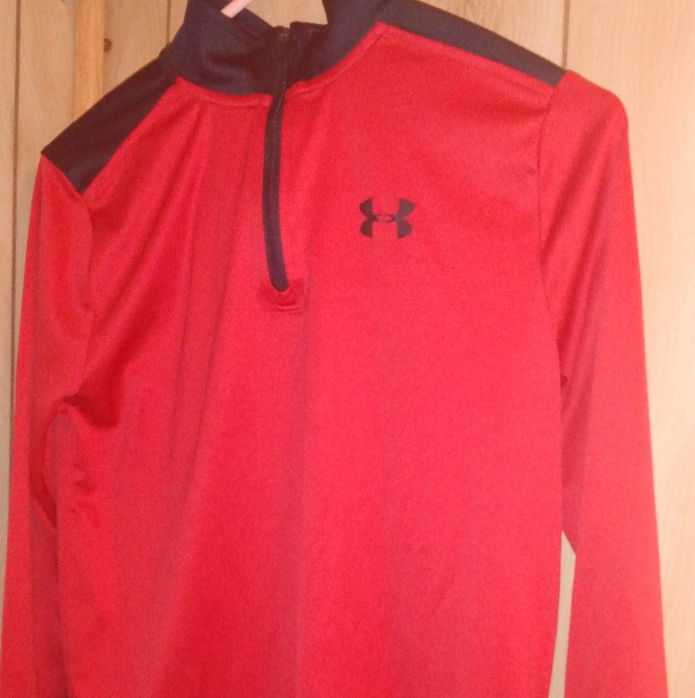 Under Armour youth lg red sweater